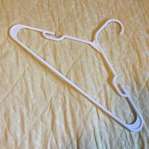 Type D 40 Pack White Plastic Hangers Set Durable Space Saving Standard Bulk